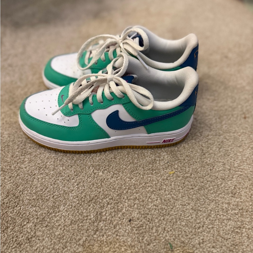 Nike Kids Sneakers in Green and Blue